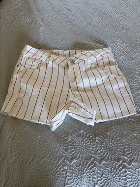 Natural Reflections White Denim Shorts with Red Pinstripes